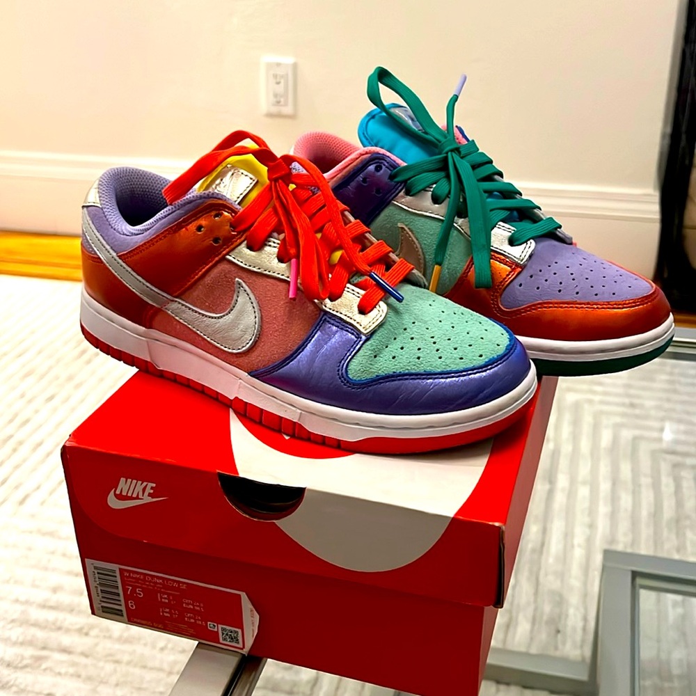 Nike dunk Low sunset Pulse (Womens)